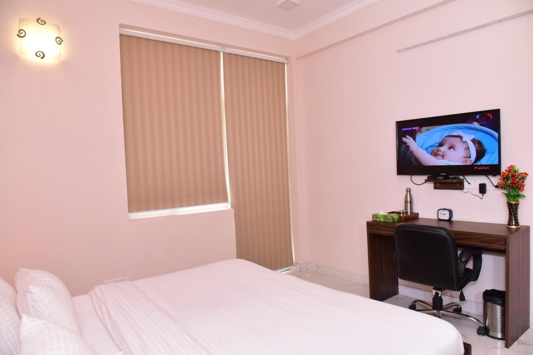 Arkaya Inn Гургаон Экстерьер фото