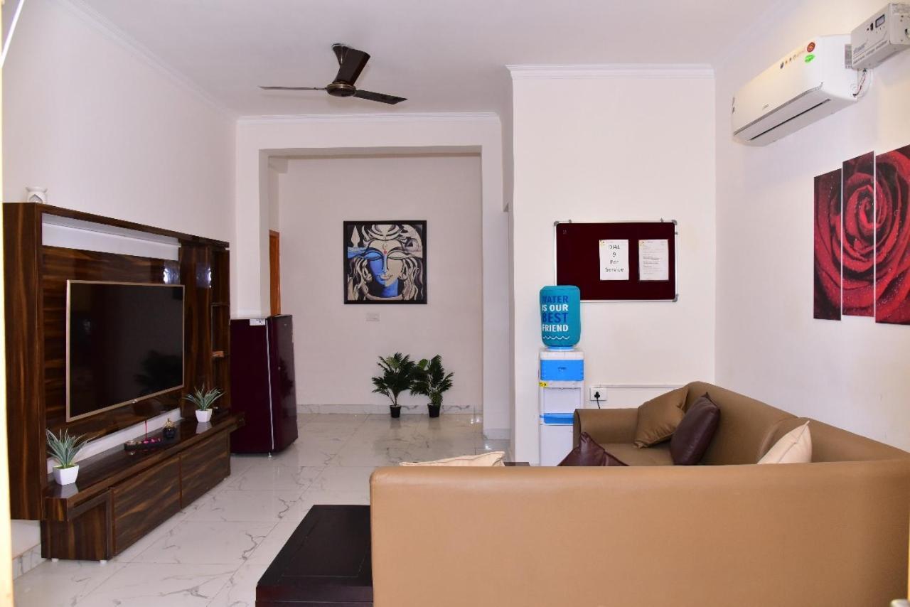 Arkaya Inn Гургаон Экстерьер фото
