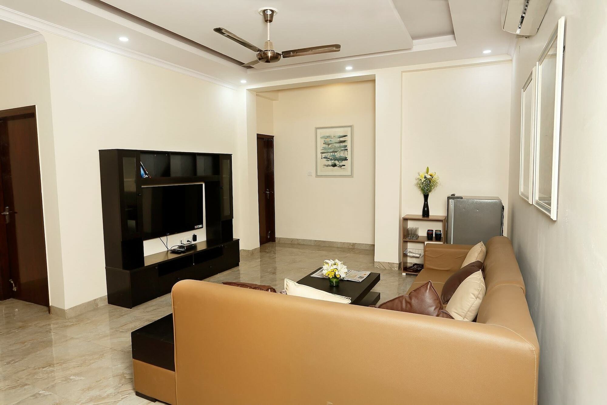 Arkaya Inn Гургаон Экстерьер фото